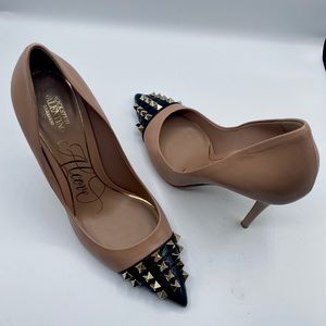 Valentino Alcove Rockstud Pumps US size 8